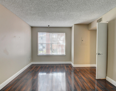 1365 Crystal Way - Photo Thumbnail 26