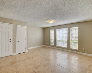 1365 Crystal Way - Photo Thumbnail 10