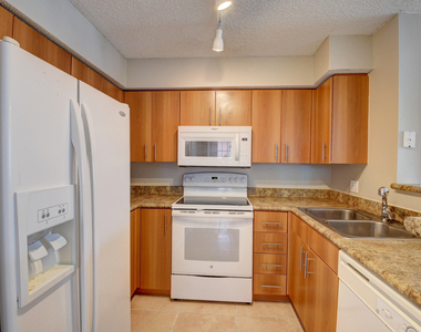 1365 Crystal Way - Photo Thumbnail 3