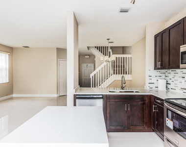 4020 Nw 90th Way - Photo Thumbnail 12