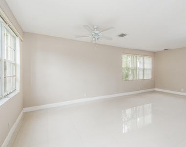 4020 Nw 90th Way - Photo Thumbnail 13