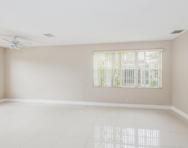 4020 Nw 90th Way - Photo Thumbnail 7
