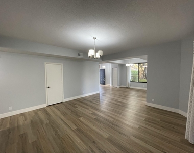 7525 Nw 61st Terrace - Photo Thumbnail 8