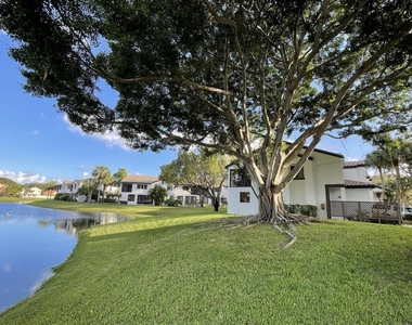 7525 Nw 61st Terrace - Photo Thumbnail 4