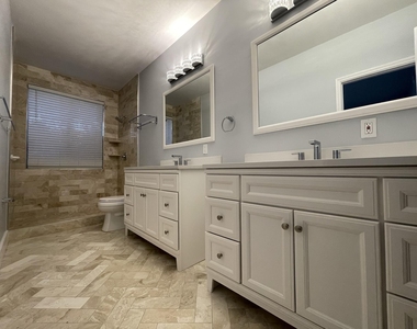7525 Nw 61st Terrace - Photo Thumbnail 17