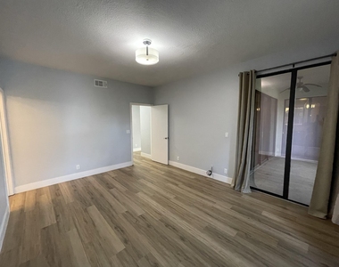 7525 Nw 61st Terrace - Photo Thumbnail 16