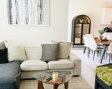 9832 Sw Triton Way - Photo Thumbnail 9