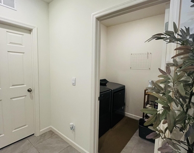 9832 Sw Triton Way - Photo Thumbnail 14