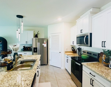 9832 Sw Triton Way - Photo Thumbnail 22