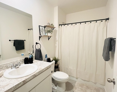 9832 Sw Triton Way - Photo Thumbnail 12