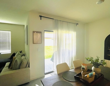 9832 Sw Triton Way - Photo Thumbnail 28