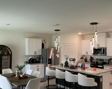 9832 Sw Triton Way - Photo Thumbnail 7