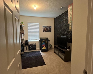 9832 Sw Triton Way - Photo Thumbnail 18