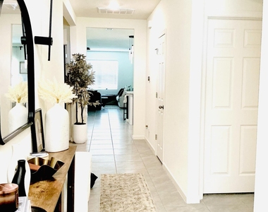 9832 Sw Triton Way - Photo Thumbnail 2