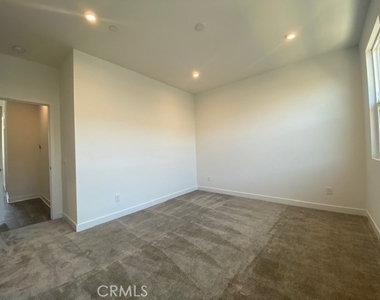 1411 Cara Drive - Photo Thumbnail 15
