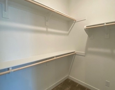 1411 Cara Drive - Photo Thumbnail 10