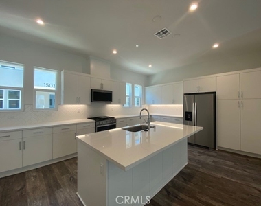 1411 Cara Drive - Photo Thumbnail 3