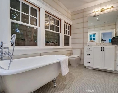 1524 N Sierra Bonita Avenue - Photo Thumbnail 28