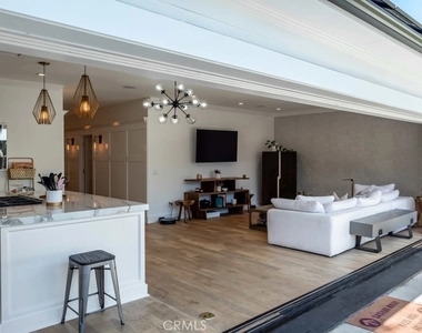 1524 N Sierra Bonita Avenue - Photo Thumbnail 18