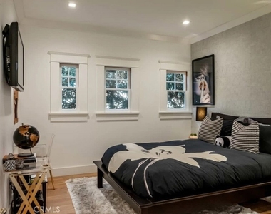 1524 N Sierra Bonita Avenue - Photo Thumbnail 30