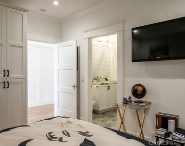 1524 N Sierra Bonita Avenue - Photo Thumbnail 31