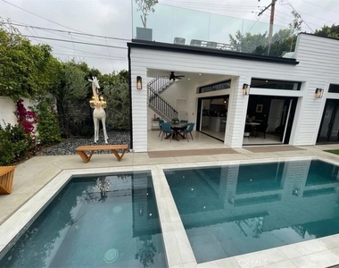 1524 N Sierra Bonita Avenue - Photo Thumbnail 6