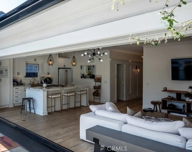 1524 N Sierra Bonita Avenue - Photo Thumbnail 19