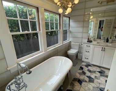 1524 N Sierra Bonita Avenue - Photo Thumbnail 29