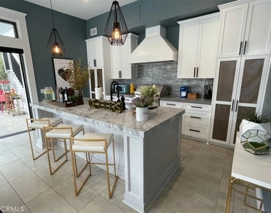 1524 N Sierra Bonita Avenue - Photo Thumbnail 20