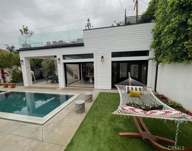 1524 N Sierra Bonita Avenue - Photo Thumbnail 7