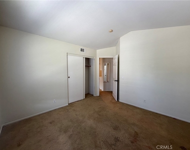 2519 Via La Mesa - Photo Thumbnail 5