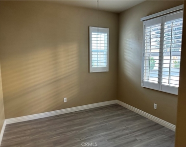 3943 E Spring Hill Court - Photo Thumbnail 21