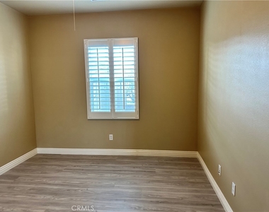 3943 E Spring Hill Court - Photo Thumbnail 19