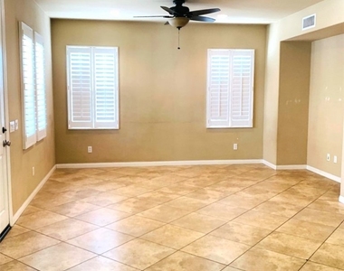 3943 E Spring Hill Court - Photo Thumbnail 1