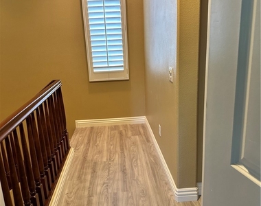 3943 E Spring Hill Court - Photo Thumbnail 17