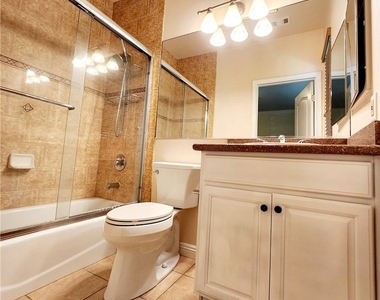 1016 W Huntington Drive - Photo Thumbnail 29