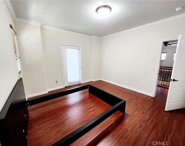 1016 W Huntington Drive - Photo Thumbnail 22