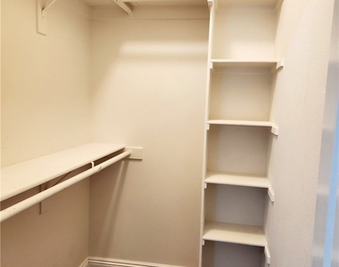 1016 W Huntington Drive - Photo Thumbnail 24