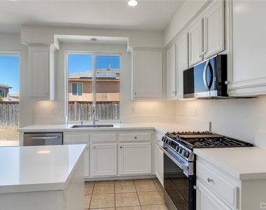 1723 Roanoke Street - Photo Thumbnail 7