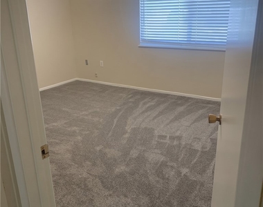 28459 E Worcester - Photo Thumbnail 9