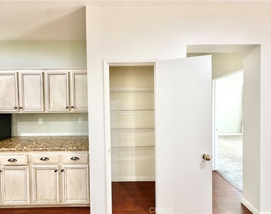 33205 Gypsum Street - Photo Thumbnail 11