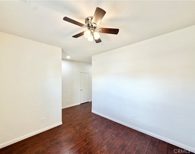 33205 Gypsum Street - Photo Thumbnail 6