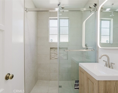 7737 Cleon Avenue - Photo Thumbnail 31