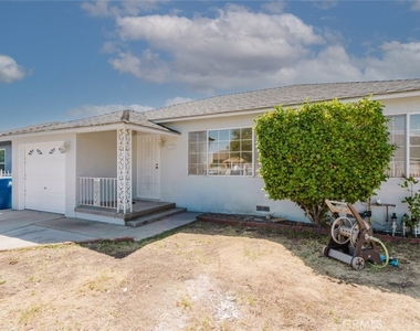 7737 Cleon Avenue - Photo Thumbnail 1