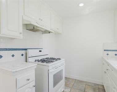 7737 Cleon Avenue - Photo Thumbnail 27