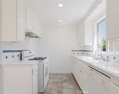 7737 Cleon Avenue - Photo Thumbnail 21