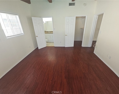 17501 Bullock - Photo Thumbnail 14