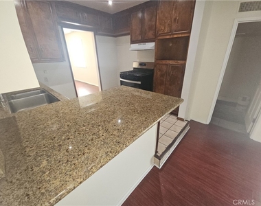 17501 Bullock - Photo Thumbnail 12