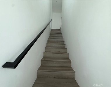 21715 Hart Street - Photo Thumbnail 8