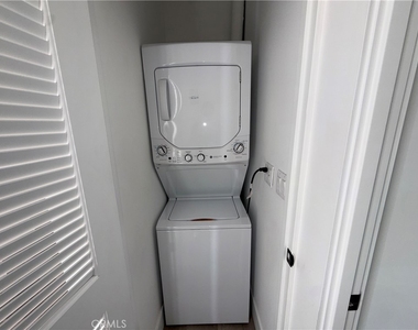21715 Hart Street - Photo Thumbnail 7